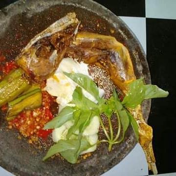 Ayam Kampung Goreng / Bakar Tanpa Nasi menu Angkringan Lesehan Barokah, Gampengrejo