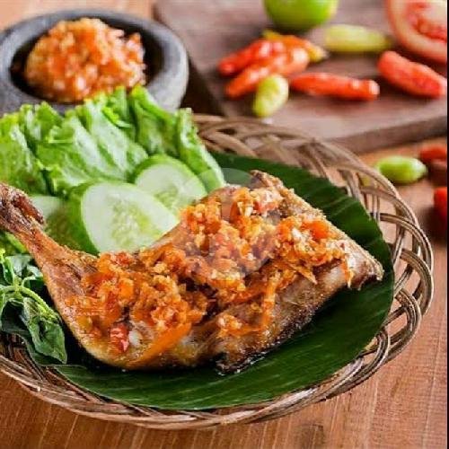Es Good Day Freeze Mocafrio menu Ayam Geprek dan Penyet Sekawan, Ngaliyan Semarang