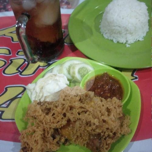 Cah Kangkung Biasa menu Ayam Siram 48 , Merpati