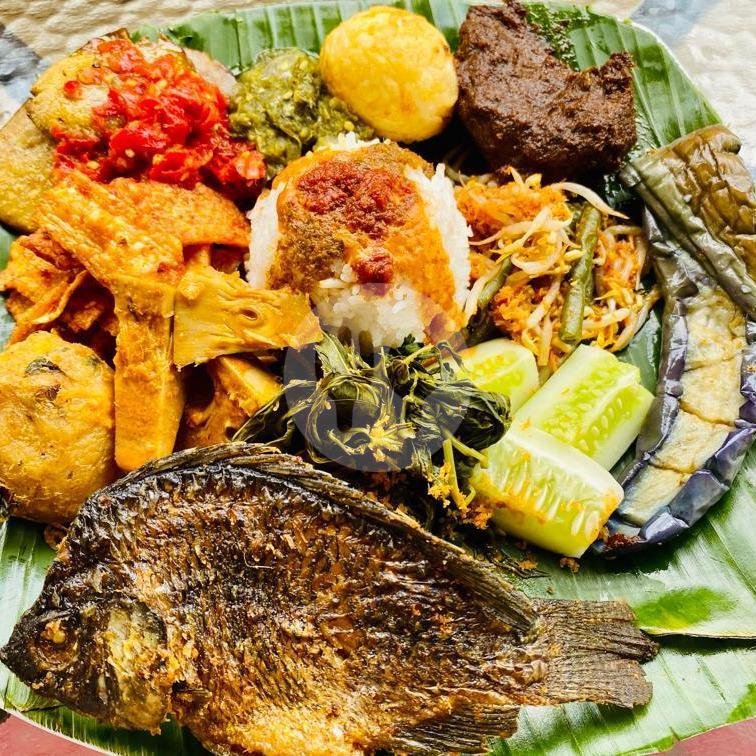 Nasi Ikan Bawal Komplit menu Rumah Makan Siti Nurbaya, Buaran