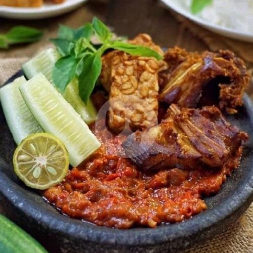 Nasi Lalapan Puyuh Goreng menu Ayam Rempah 99, Stand Pujasera Sudirman