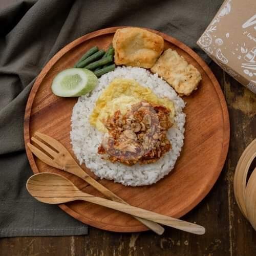 Mursida Jember: Surga Kuliner dengan Nasi Goreng Gila yang Menggoda Mursida Jember: Surga Kuliner dengan Nasi Goreng Gila yang Menggoda