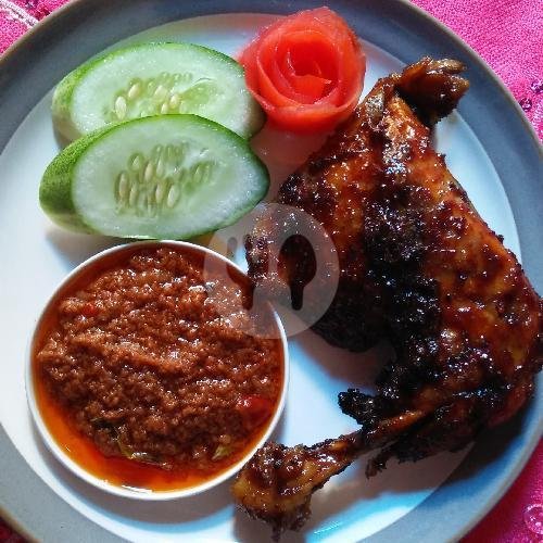 Nasi Putih menu Ayam mantul lie resto, Desa pekantingan