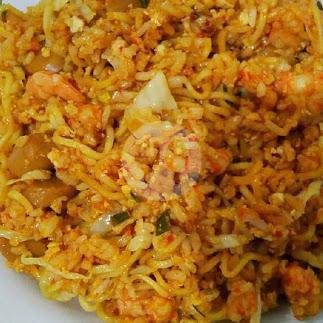 Magelangan menu Ayam Bakar dan Goreng, Angkringan Legendaris