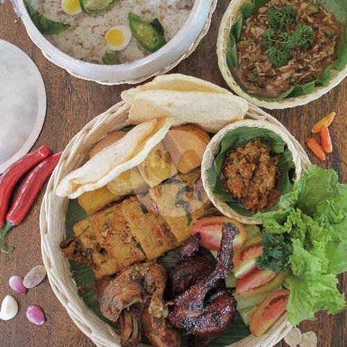 Paket Ber 4 Nasi Liwet ayam bakar  Ala Saung Injuk menu Saung Injuk, Gandasari