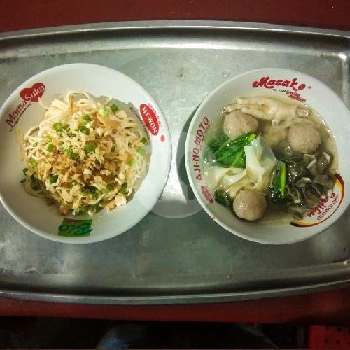 Bihun Kuah menu Mie Baso M. Solihun, Solontongan