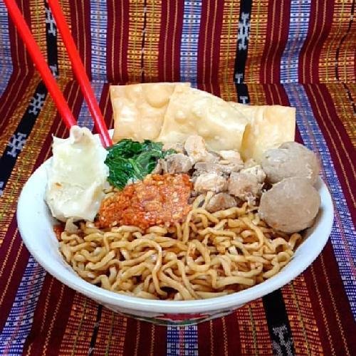 Mie Ayam Jamur Komplit menu Bakmi Jhon, Sampit 4