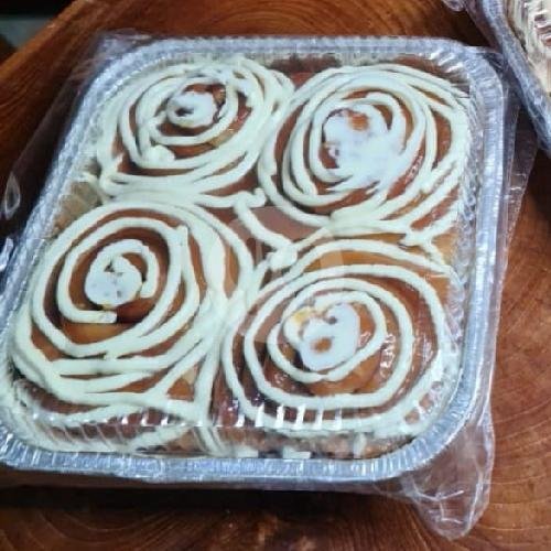 Cinnamon Rolls Isi 4 Butterscotch Cream Cheese Original menu I Wish Bakery - Cinnamon Roll & Pizza, Jati Barang