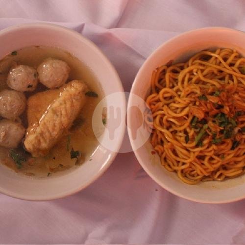 Yamin Asin menu Batagor Isan 185, Ciwastra