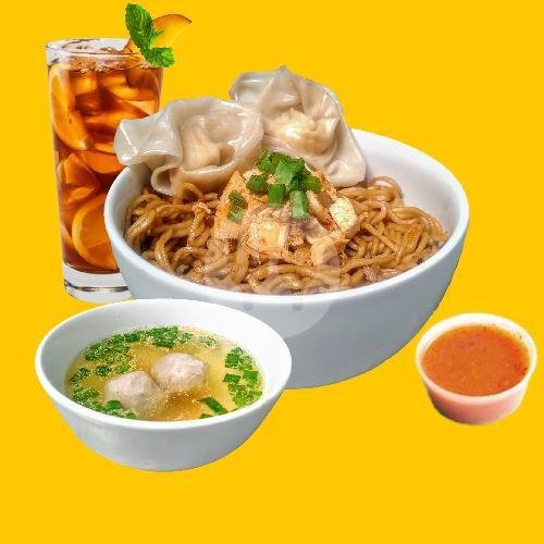 Nasi Spesial Kulit Ayam Goreng menu Bakmi Pelita 2, PHH Mustopa