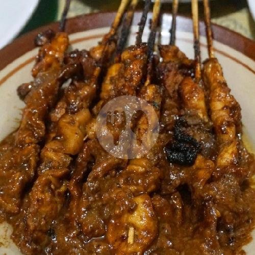 30 Tusuk sate Ayam + Free 1 Porsi Lontong menu Sate Ayam Dan Sop Iga Sapi Ridho Alhabsyi, Lubang Buaya