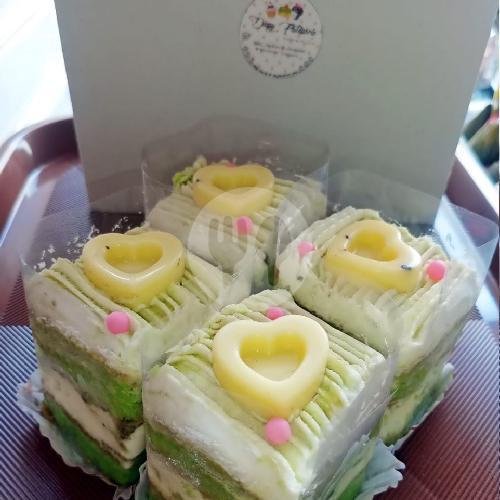 Lapis Malang menu Dessy Patisserie, Raya Kopo