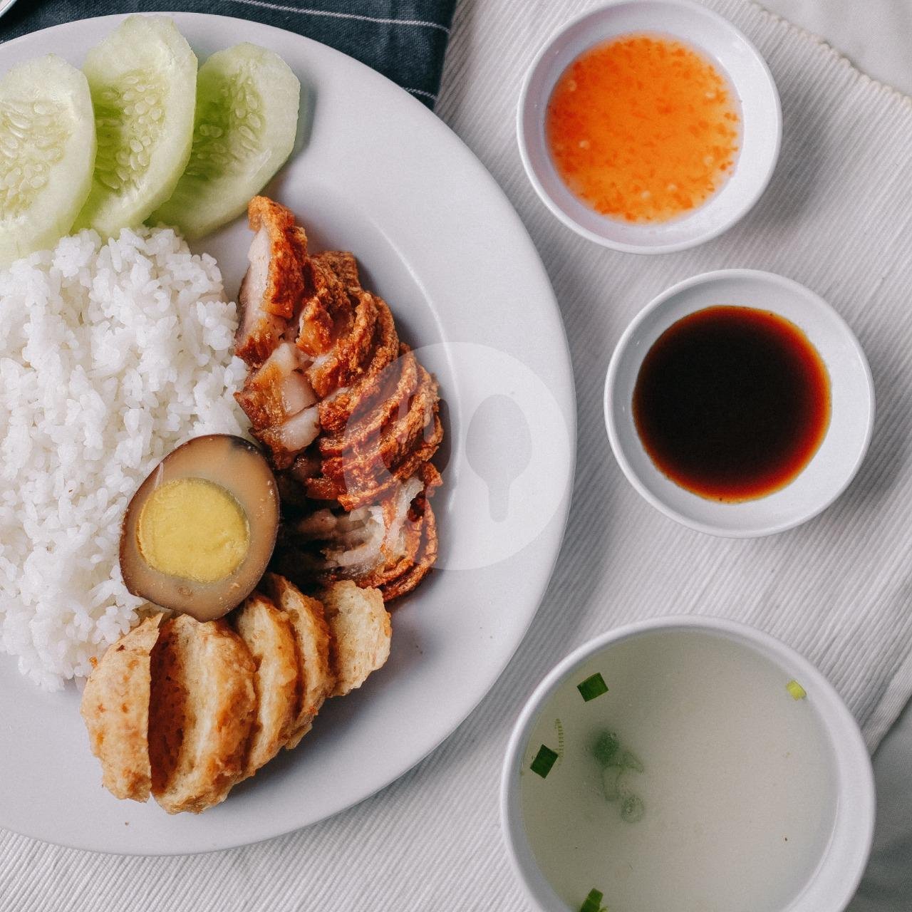 Review Samcan Goreng Epenk: Surga Kuliner Daging Babi di Kelapa Gading