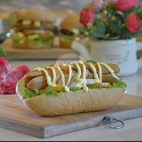 Hot Sosis Jumbo menu Mister Burger, Ruko Cebongan