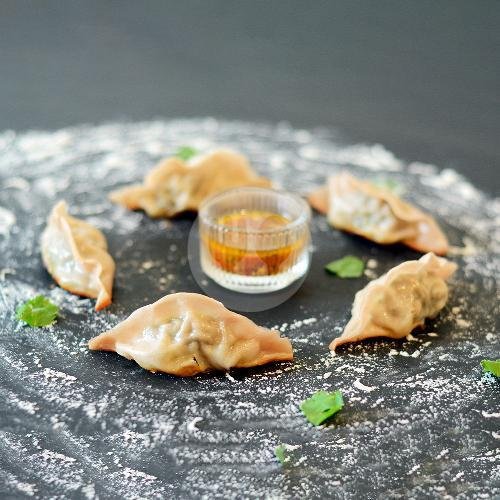 Chix + Prawns (Kuotie Ayam + Udang) 10pcs menu Oma Dumpling, Patal Senayan