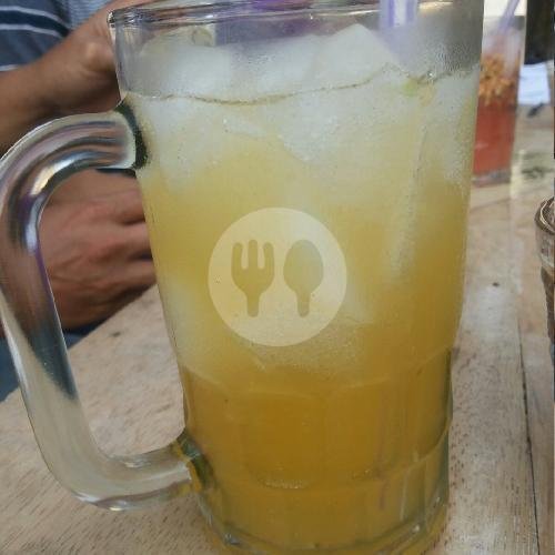 Es Teh menu Soto Daging Merr, Gunung Anyar