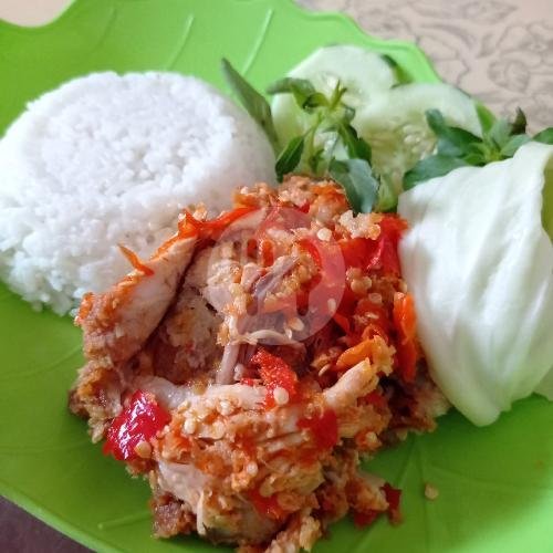 Nasi Tempe Tahu Penyet menu Warung Makan Wong Solo, Bendosari