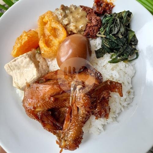 Nasi Gudeg Komplit Ayam Kampung menu Gudeg Yu Nap, Gunung Batu