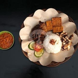 Paket 3 (Ayam Bakar, Nasi, Tahu, Tempe, Kol Goreng) menu Nasi Bebek Bakar Emosi, Dago