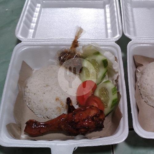 Paket Ayam Penyet menu New angkringan Lincak Solo, kebak kebakkramat