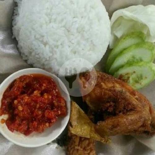 Paket Ayam Goreng menu Ayam Bakar Bu Emi, Bumi Asri