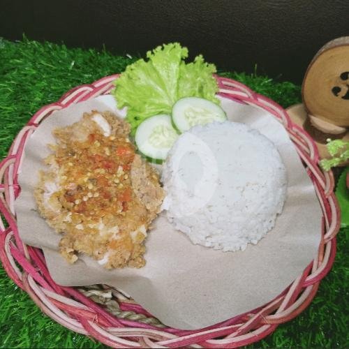 Ayam Geprek menu SMILE WAROENG