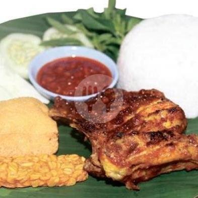 Paket Hemat Ayam Goreng Serundeng + Nasi + Tahu Tempe (Ayam Potongan Sedang) menu Nasi Gule Jakarta Dan Ayam Bakar, Kebon Jeruk