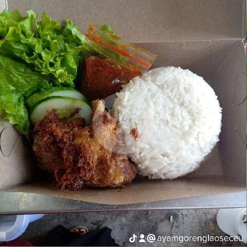 Ayam Penyet Sambel Ijo Free Aqua Gelas menu Ayam Goreng Laos Eceu, Abdul Muis