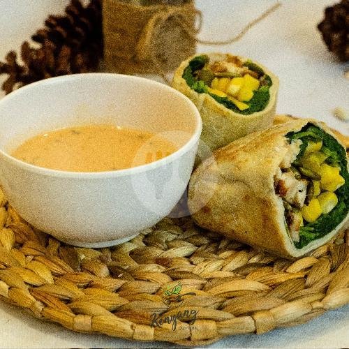 Bound Salad 339kkl, fat 19g, carb 20g, pro 6g menu Kenyang, Tasikmalaya