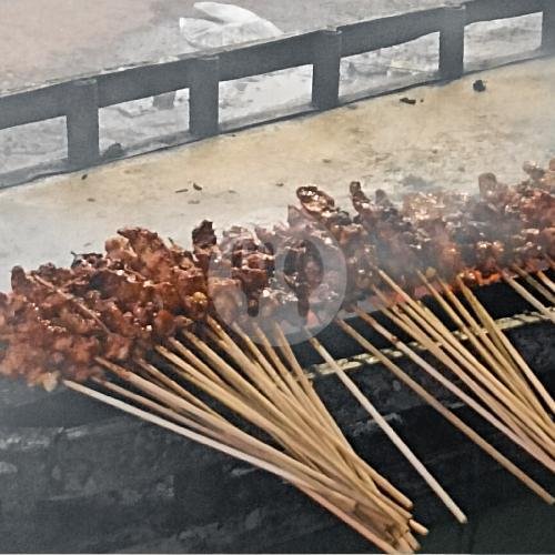Sate Ayam Campur Kulit 100 menu Sate Madura Haji Munir Cak Ndut, Pahlawan