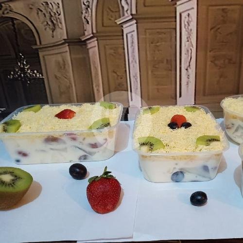 Sop Buah Nazira menu Salad Buah Nazira, Gang Senyum