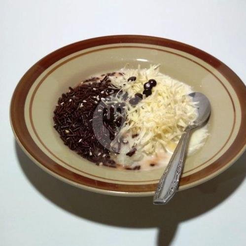 Ketan Susu Keju Kacang menu Warung Ketan Susu WKS, Ratbag Area Panglayungan