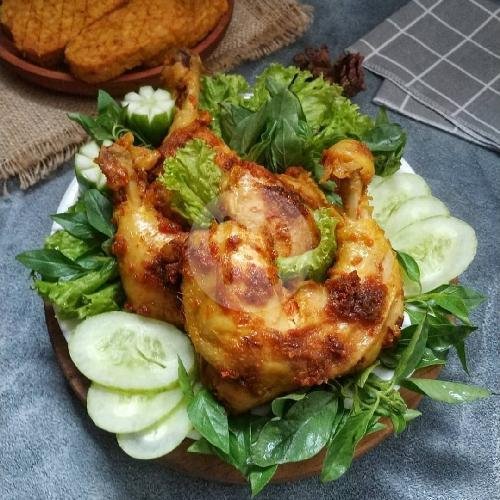 Paket ayam bakar komplit menu Ayam Warung Sahlan, Babakan Irigasi