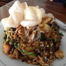 Paket Ayam Bawang menu Kantin A & A, Tubagus Ismail