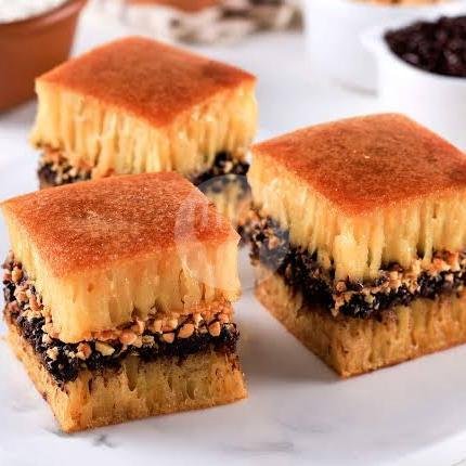 Black Forest Kacang Susu menu Martabak Spesial Japun Jaya, Neglasari Sukalilah