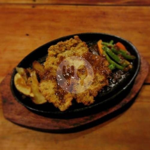Beef Crispy Jumbo menu New Pronto Steak & Pasta, Lempong Sari