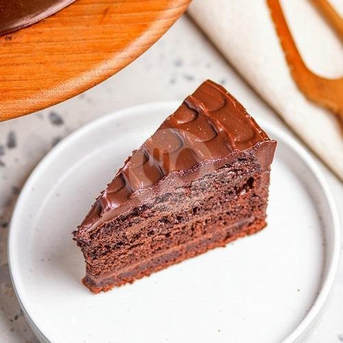 The Ultimate Chocolate Cake Sliced menu Joe & Dough, Plaza Indonesia