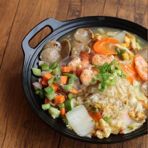 Yam Pangsit Goreng menu Bakmie Yo Singgasana, Cibaduyut