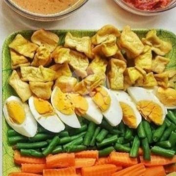 Gado Gado menu Ghanifa Cafe, Merkuri Indah Timur