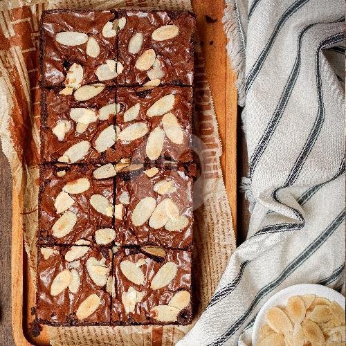 Pisang Bolen Isi 6 menu Serissa Bakery, Metro Indah Mall