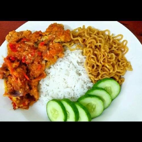Tahu Tempe Geprek + Lalapan menu Ayam Geprek Capcuzzz, Puspowarno