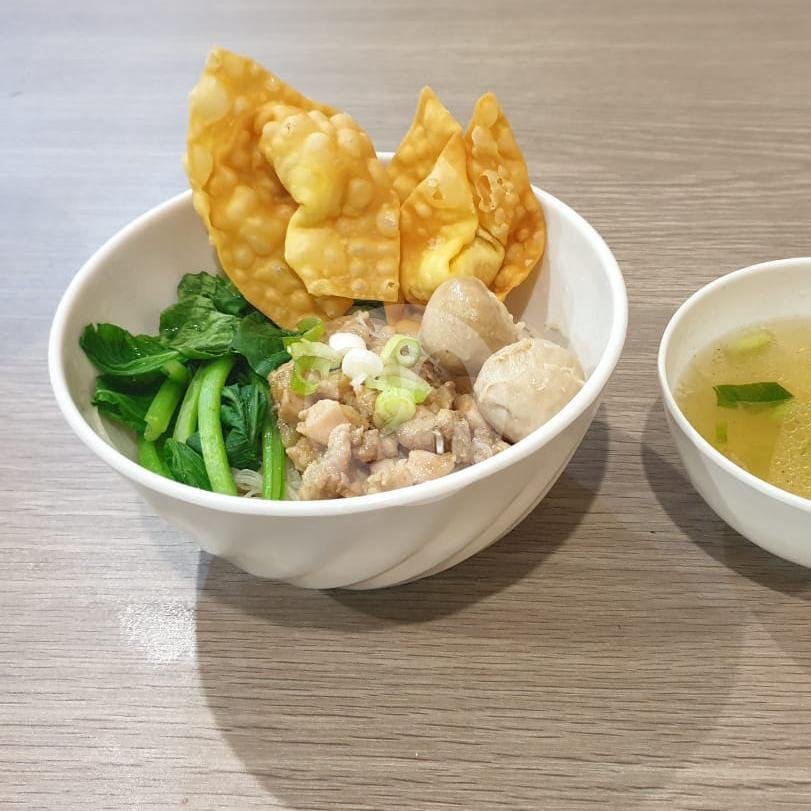 Kweetiaw Ayam Kuah menu Mie Ayam Jakarta Bang Rudy, Gubeng