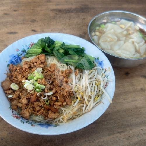 Kwetiau Ayam Bakso menu Mie Ayam Bangka Liong Lie, Cipayung , Jakarta Timur