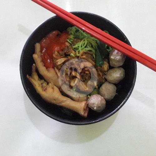 Mie Ayam Bakso Besar menu Mie Ayam Bakso Urat Fajar, Talun