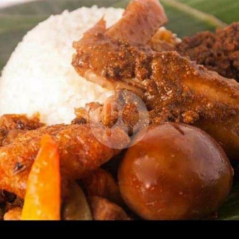 Nasi Gudeg Krecek Paha Atas menu Gudeg Ojo Lali, Sewon