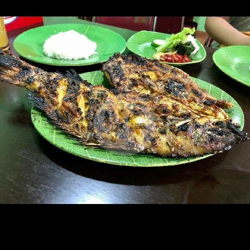 Ikan Baronang menu Ikan Bakar Permata Pak Tarjo No 22