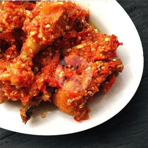 Balado Ikan Cue menu WN Halmahera, Sukanagara