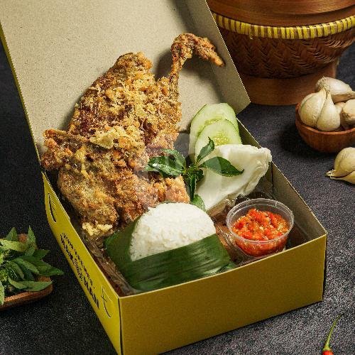 Nasi Box Bebek + Tahu menu Ayam Goreng Kremes Nak Nan, Nogososro