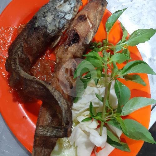 Bebek Goreng menu Lalapan Seafood Cak Ir, Mergosono
