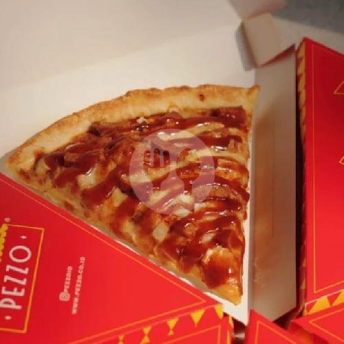 Hot Chicken menu Pizza Pezzo, Kuningan City
